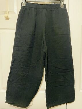Jessica Simpson Crinkle Gauze Black Wide-Leg Pants.